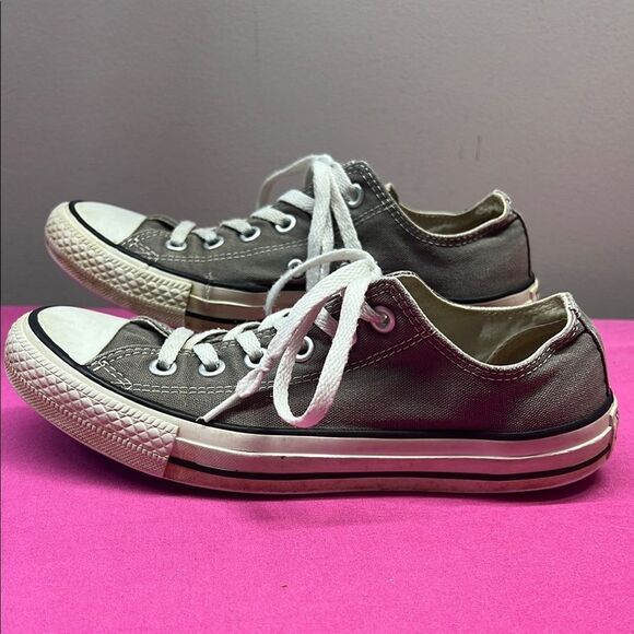 Converse Gray Low Top Unisex Sneakers M6 W8 - Picture 4 of 8